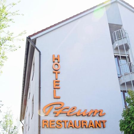Hotel Pflum Mit Gaestehaus 뉘르팅엔 외부 사진